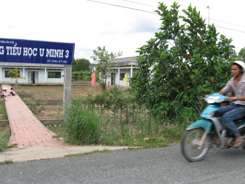 090402_サイト調査時_既存小学校_090402