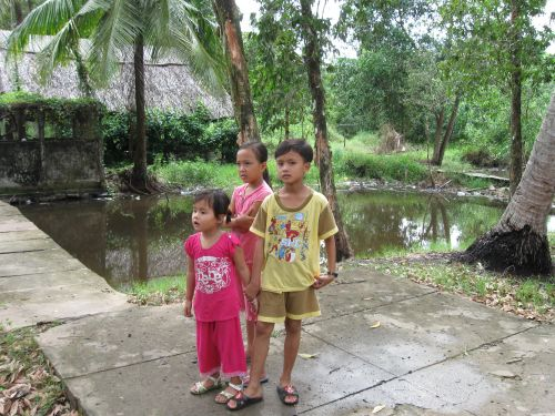 090617_サイト引渡し_村の子供たち_090617