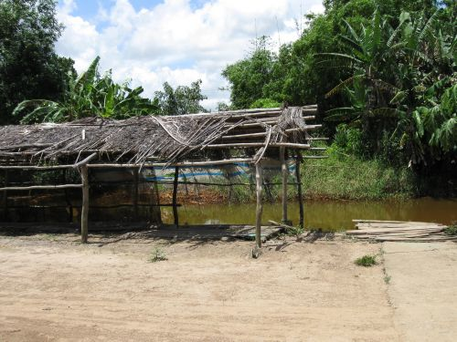 90627_サイト引渡し_Road(1)_撤去を要請される小屋_90627