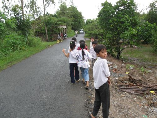 091008_既存小学校の小学生たち(1)_091008
