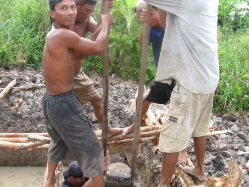 091201_仮設橋の建設_(2)_091201