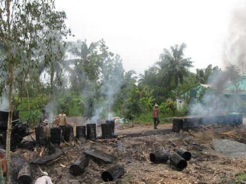 091201_道路工事施工中(4)_舗装用ビチュメン_091201