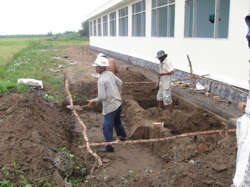100120_最大小学校設備工事施工中_100120