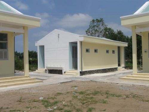 100303_最大小学校トイレ棟完成_100303