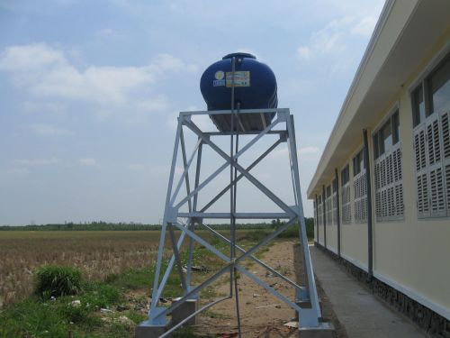 100303_最大小学校高架水槽完成_100303