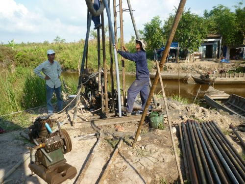 100308_森林監視基地井戸掘削(3)_100308