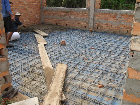 100428_新築小学校_床版用配筋中_100428